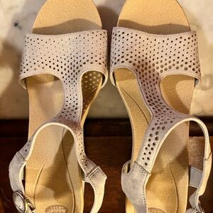 Dr. Scholl's Cream Wedge Sandals with Perforated Design